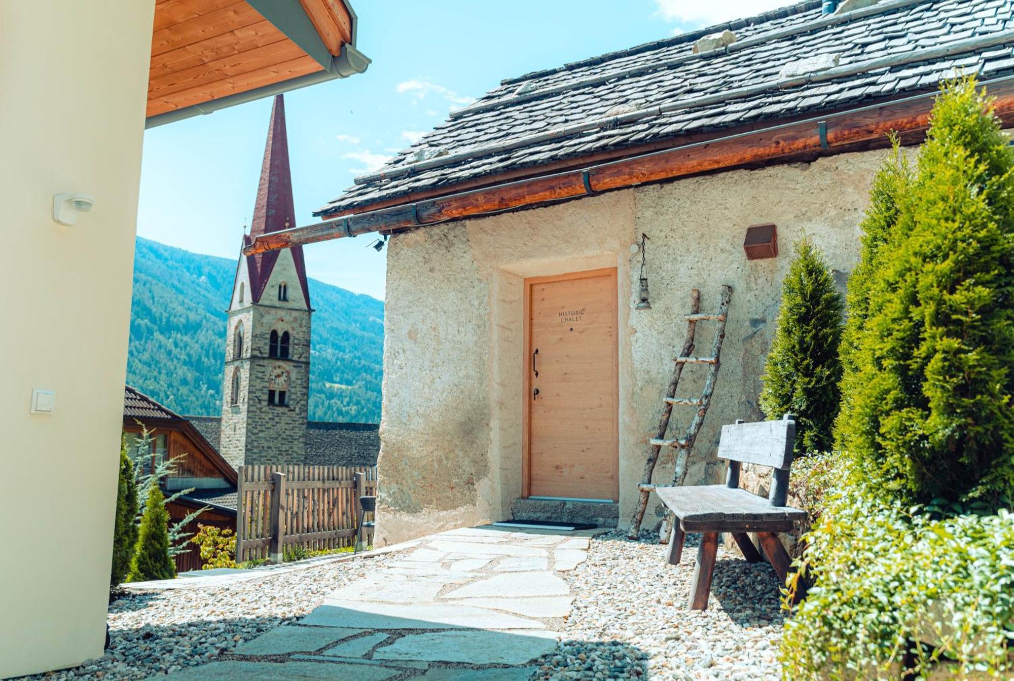 Apartments, Guest House & Historic Chalet Neuhaus San Sigismondo Eksteriør bilde