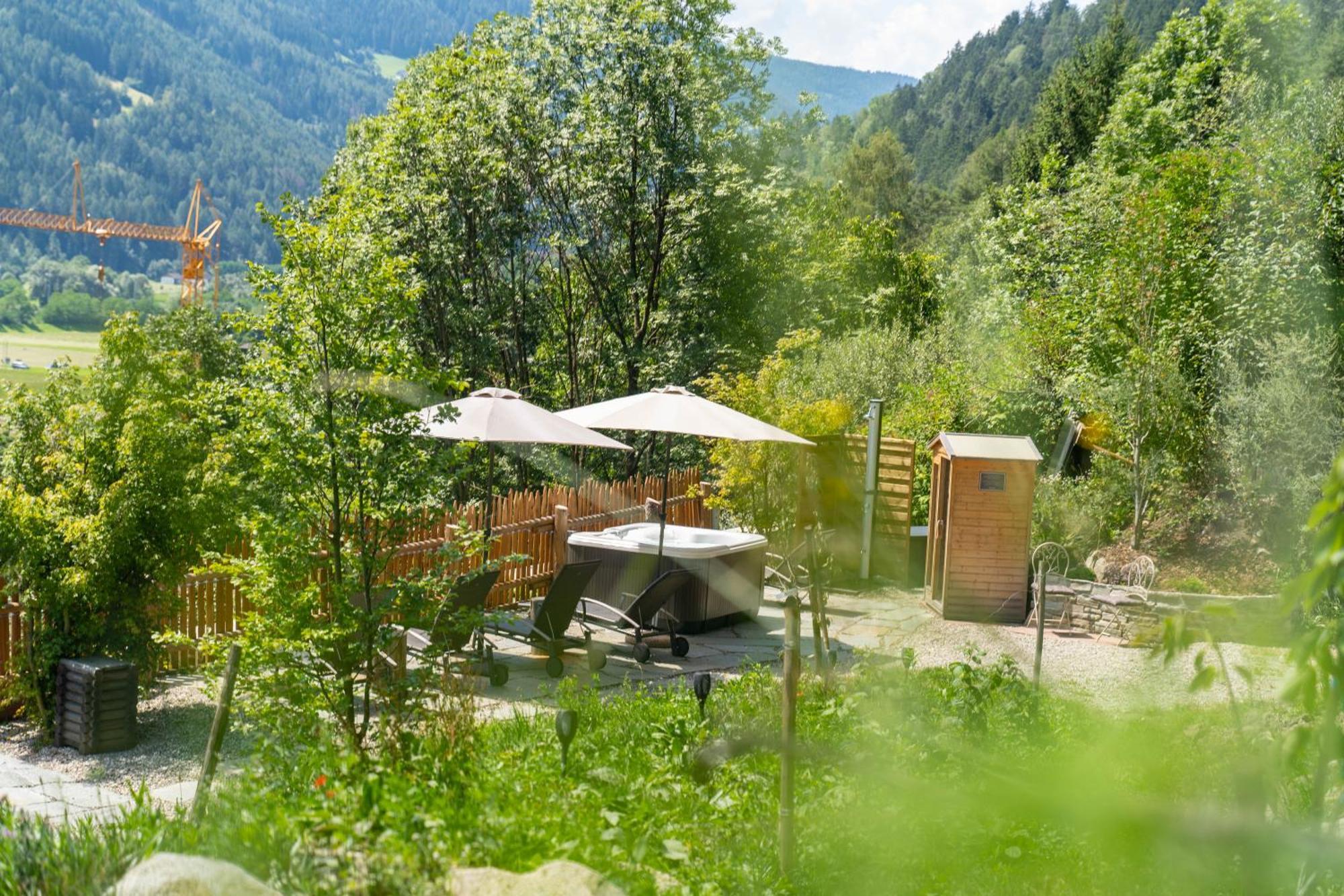 Apartments, Guest House & Historic Chalet Neuhaus San Sigismondo Eksteriør bilde